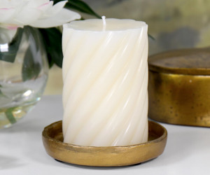 Short Ivory Twist Pillar Candle