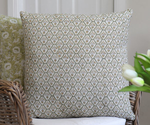 Green Samara Scallop Blockprint Cushion